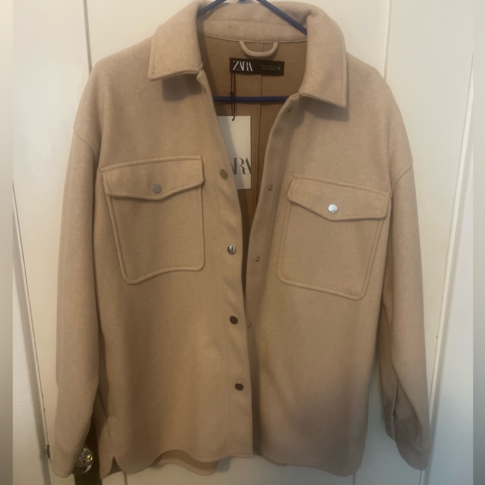 Zara Women’s Tan button up jacket. Large